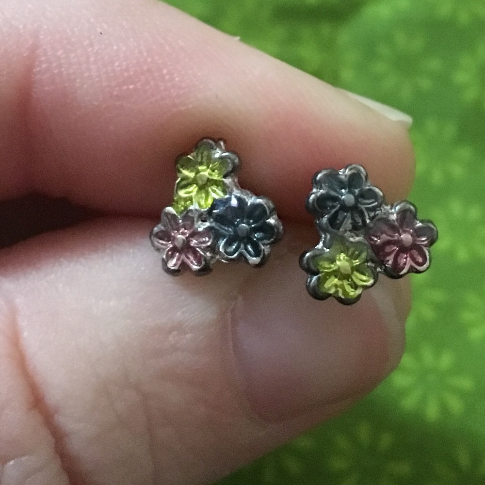 Flower earrings